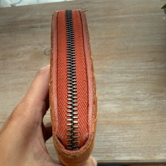 Bottega Veneta Zip Around Orange Woven Leather wallet - Picture 5 of 13